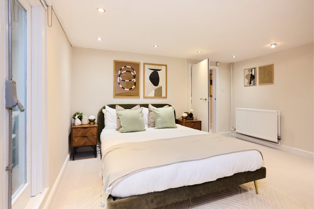 The River Cam Hideaway - Fabulous 6bdr House With Garden Plus Terrace view 4