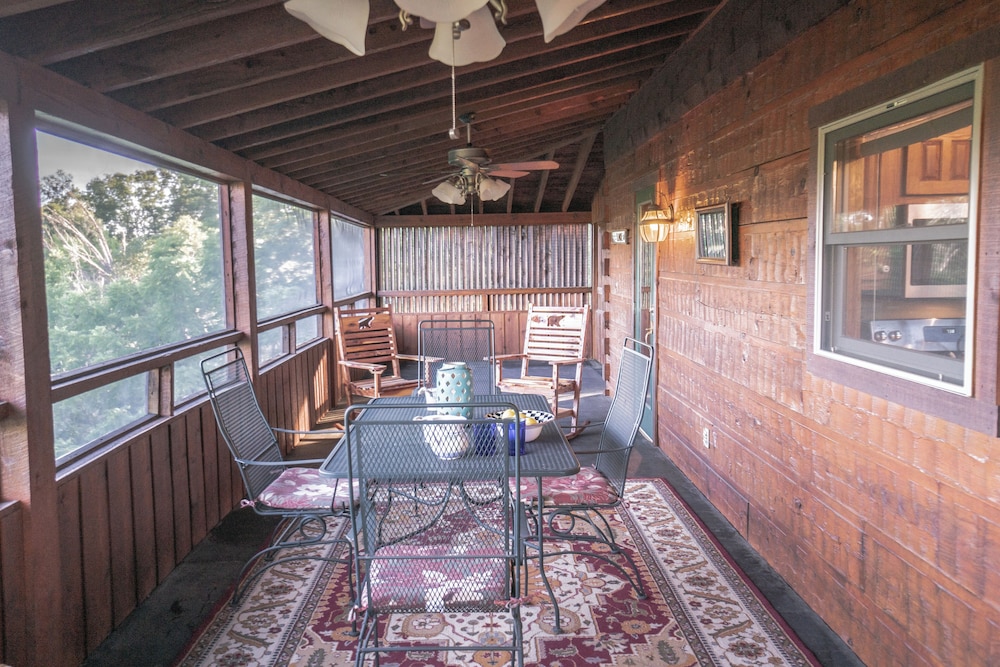 Poppys Place Cabin
