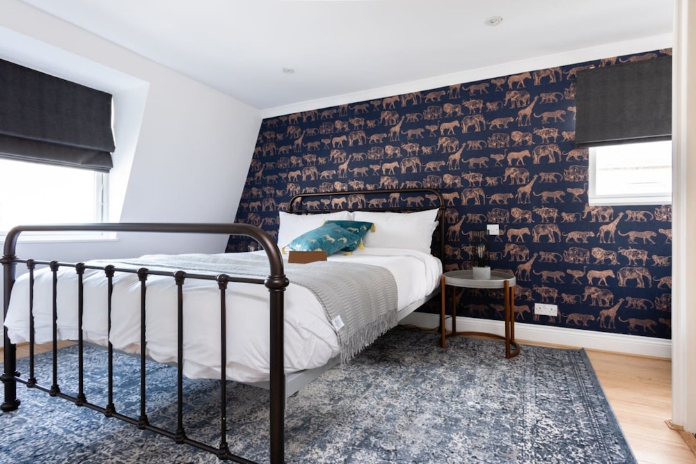 The Kensington Palace Mews - Bright Modern 6bdr House With Garage