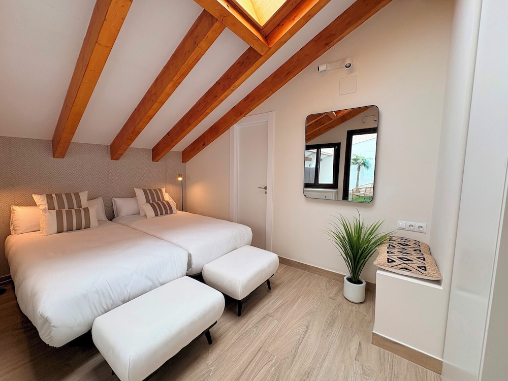 Sophisticated House With Terrace. Plaza del Realejo