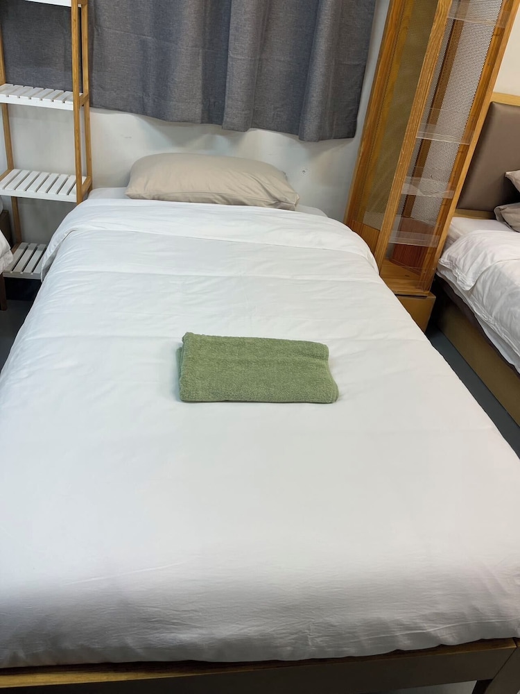 2 Double 3 Single 2 Sofa Beds Studio
