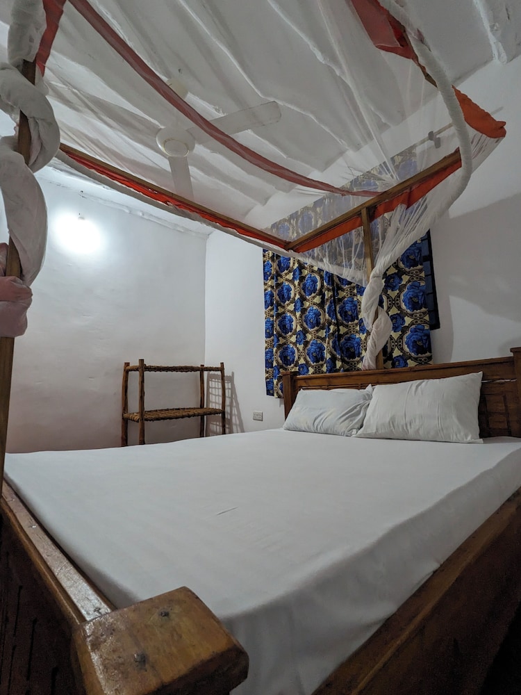 ndeni house paje