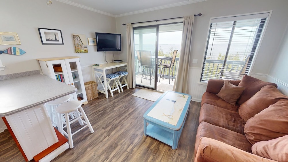 Beach Racquet B by Tybee Vacation Rentals