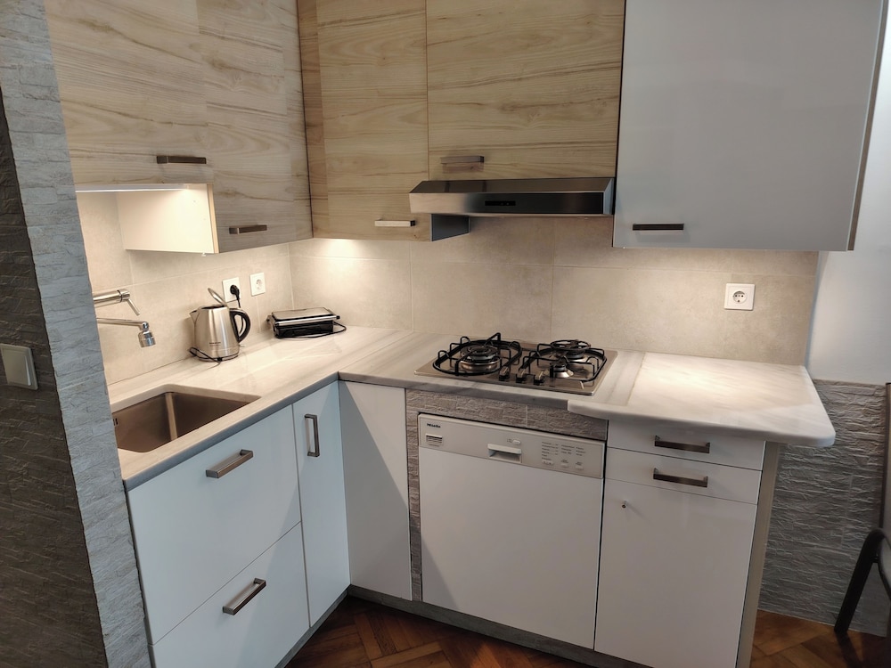Olgas Luxury Apartment With 4 Bedrooms