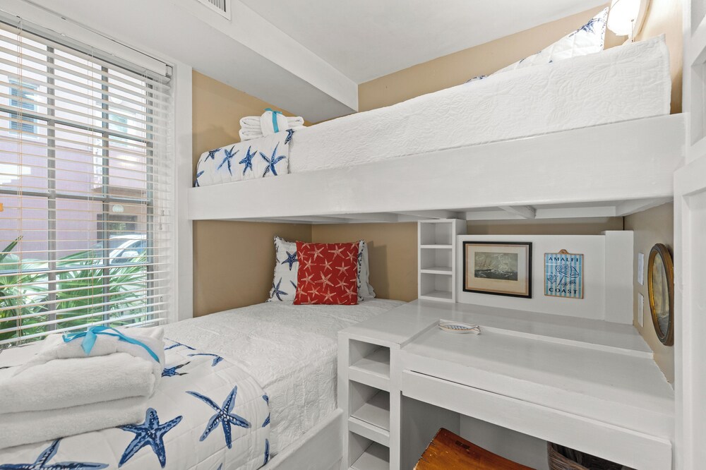 Seabatical! 3BR 2BA Coastal Retreat for 8 Relax, Unwind, and Recharge
