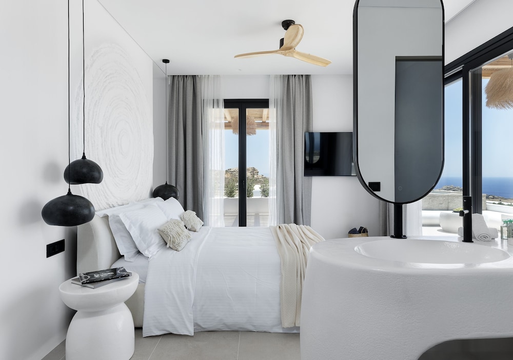 WhiteArt Suites