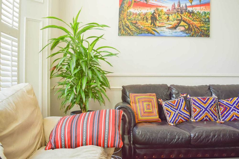 Large 2 Bedroom Apartment in Central London