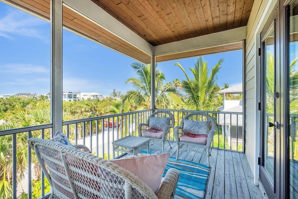 Hammock In The Sun 3 Bedroom Home