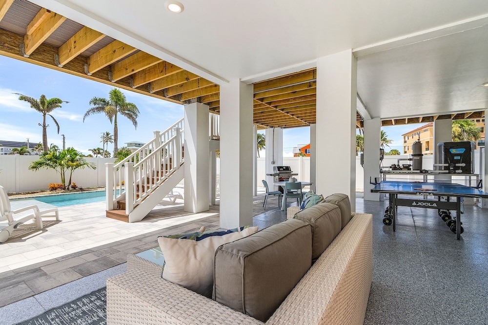 110 Sea Le Vie: 5br/4.5ba Brand New Build W/ Pool! 5 Bedroom Home