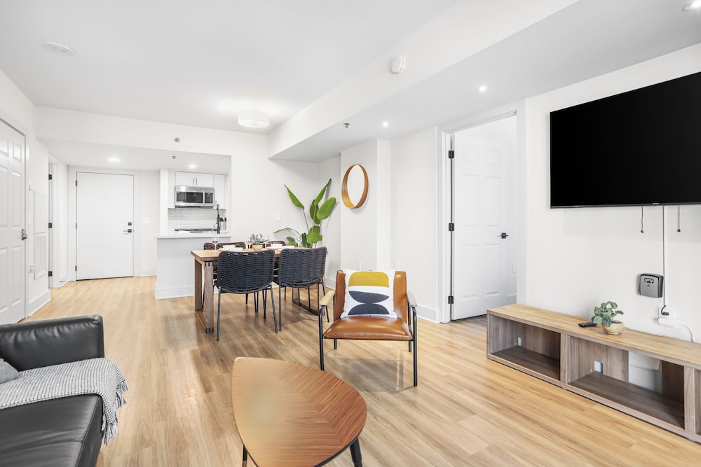 Well Appointed Apartments W Full Comfort