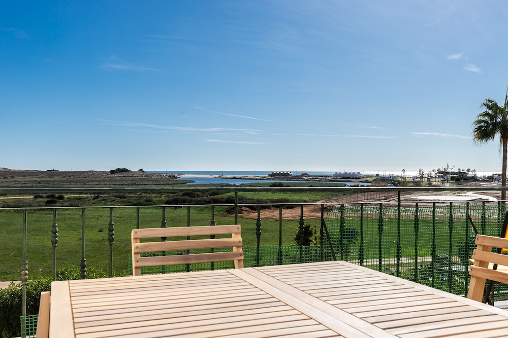 Beach Front View Armacao de Pera Flat