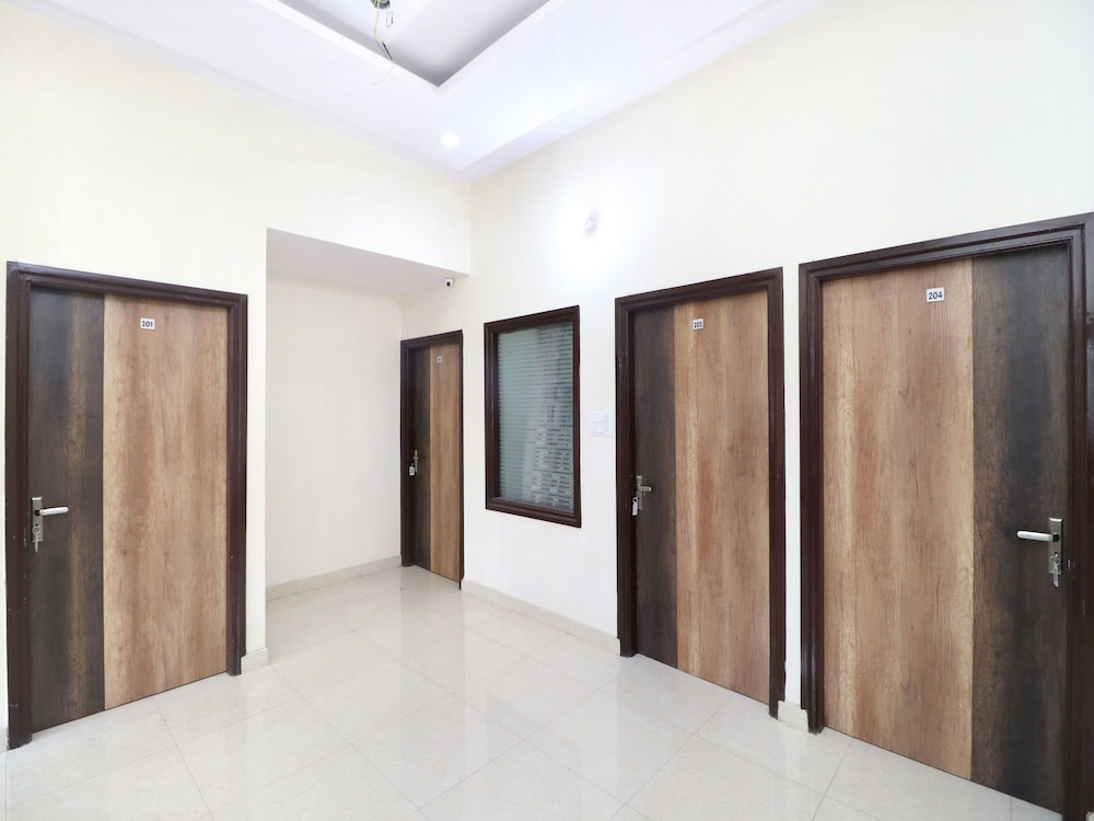 OYO 16494 Dhunna Guest House