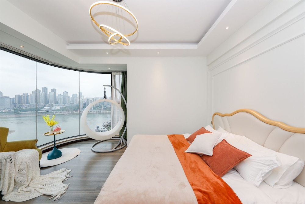 Baihong Riverview Drone Show Apartment