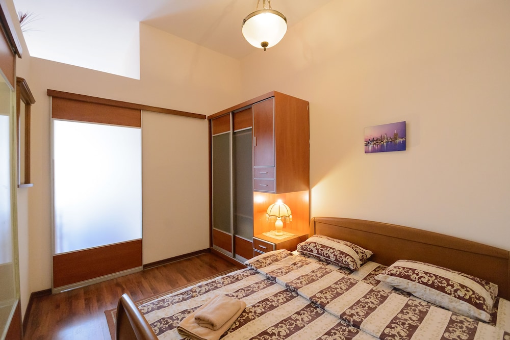 Kiev Accommodation Hotel Service