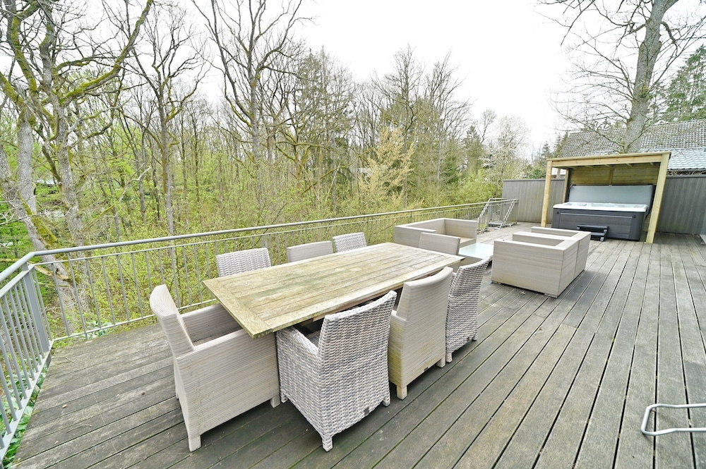 Holiday Home in Durbuy With Hot Tub & Sauna