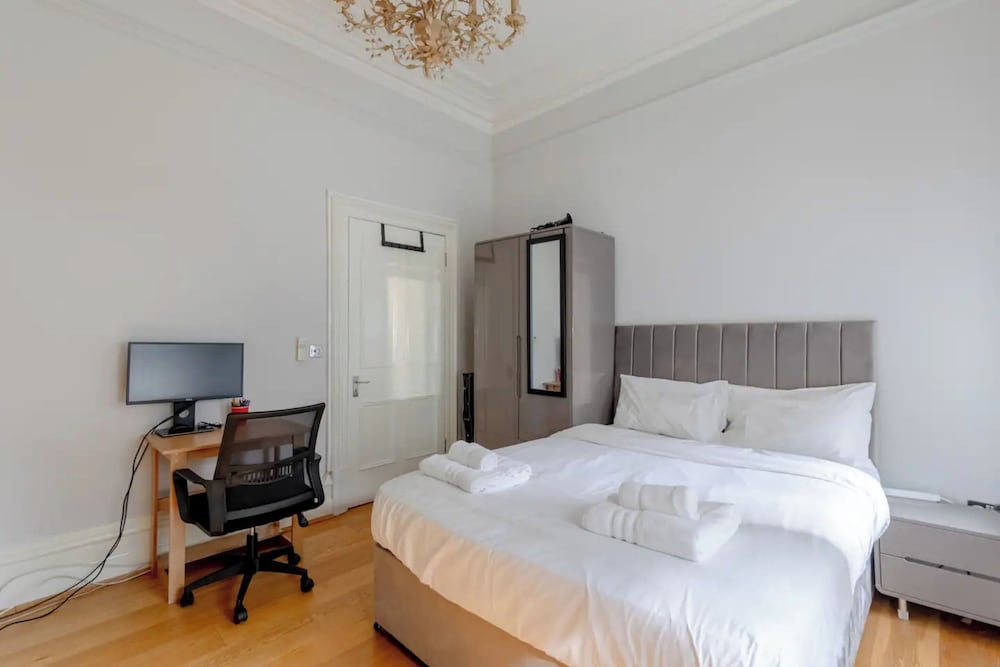 Charming 2BD Flat by Hyde Park - Knightsbridge