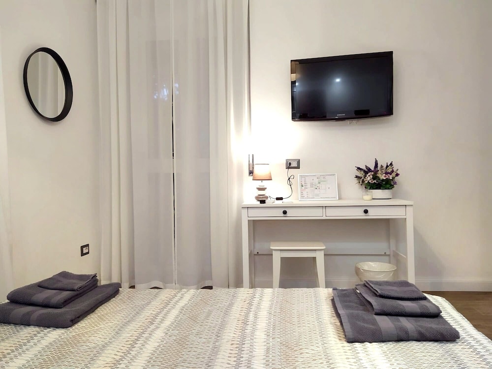 Garden House - Luxury Guest House