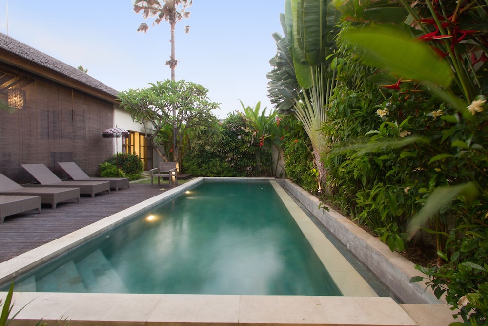 Echo Beach Villa & Apartment - Image 2