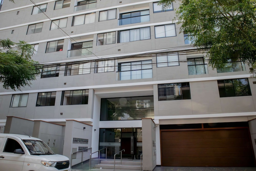 w Magnificent 2BR in Centric Barranco