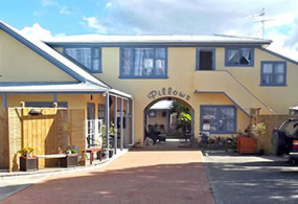 Orewa Pillows Lodge