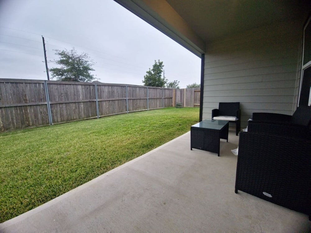 Serenity in Suburbia - Katy Tx