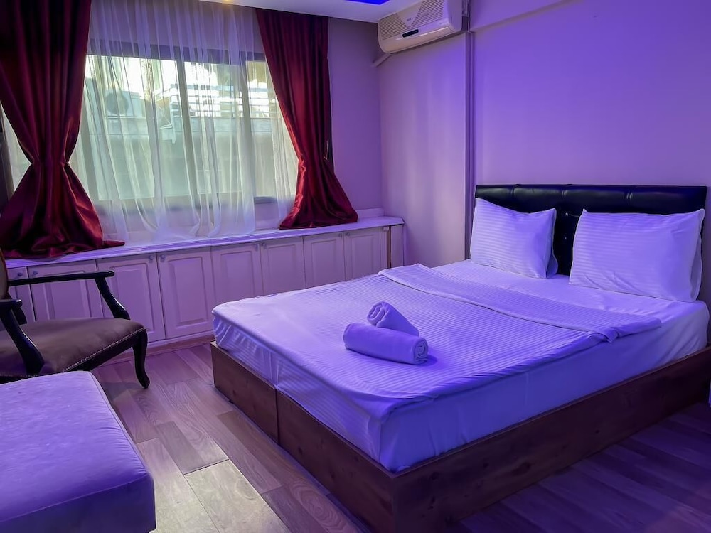 De La Elpida Otel - Image 13