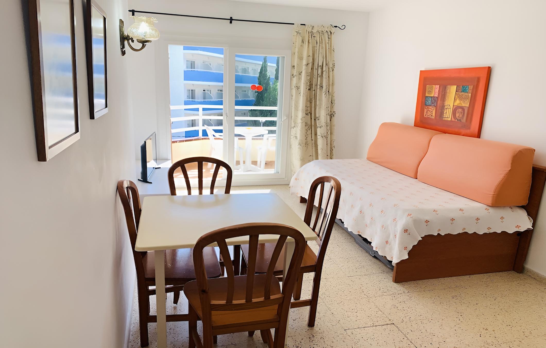 Eva Apartahotel
