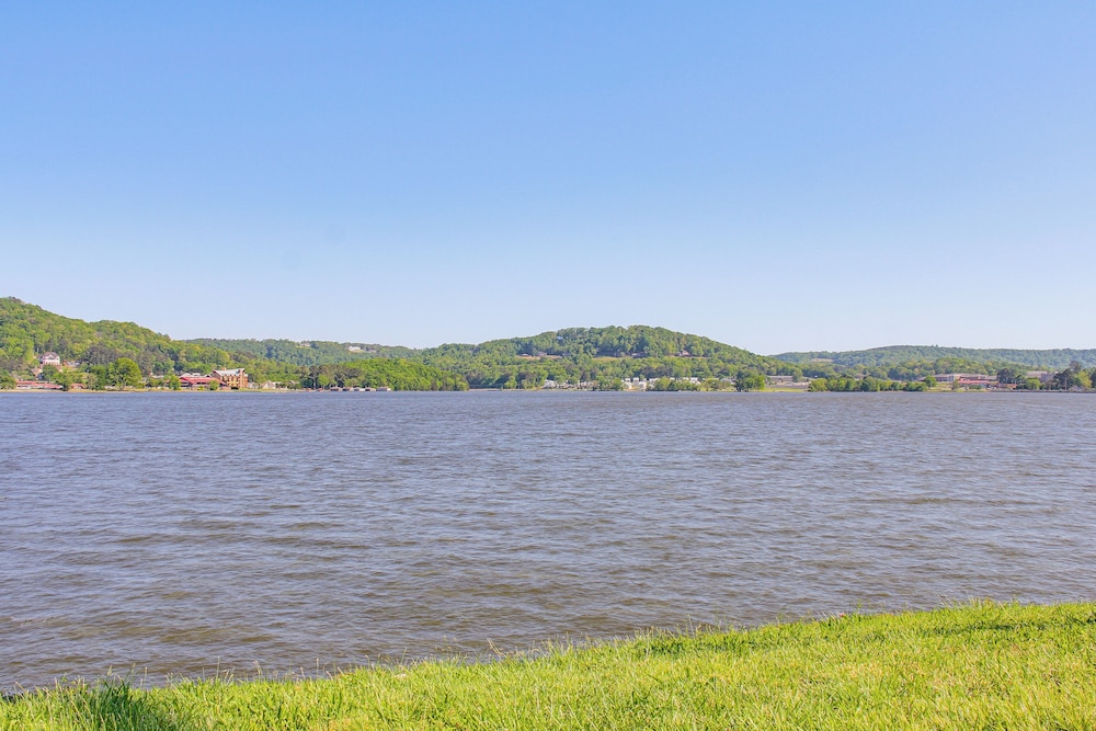 Bring Your Boat: Retreat Near Lake Guntersville