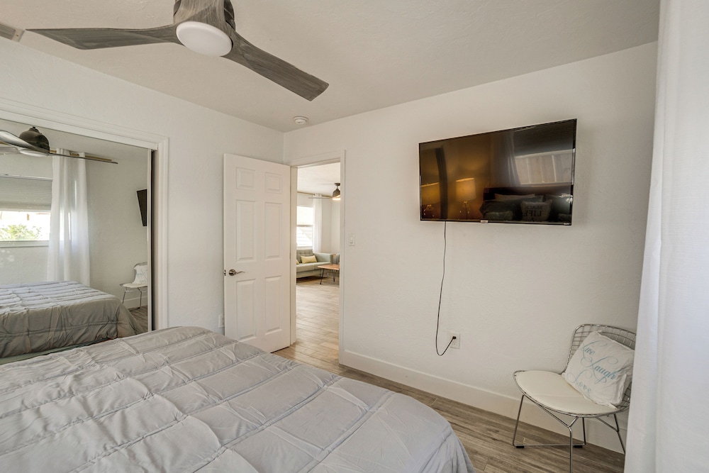 Unwind Poolside + Walk to Beach! Sarasota Retreat