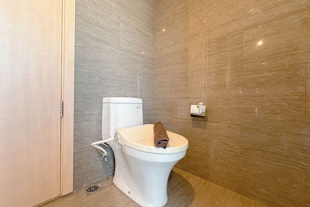 Spacious And Elegant 2Br At One East Penthouse & Residence Apartment