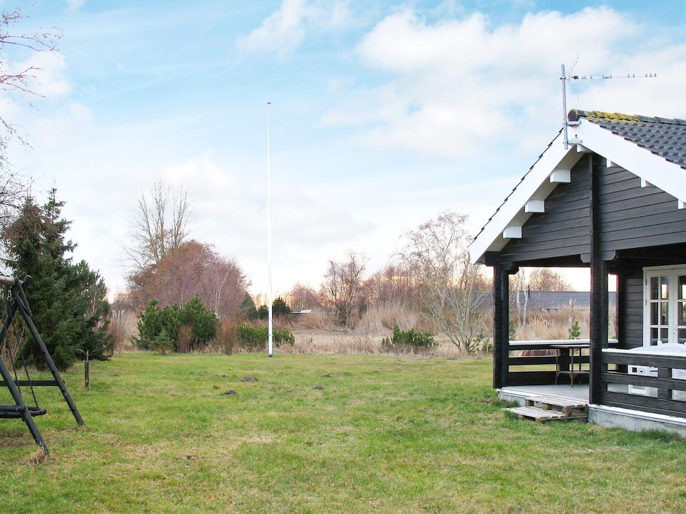 6 Person Holiday Home in Vaeggerlose
