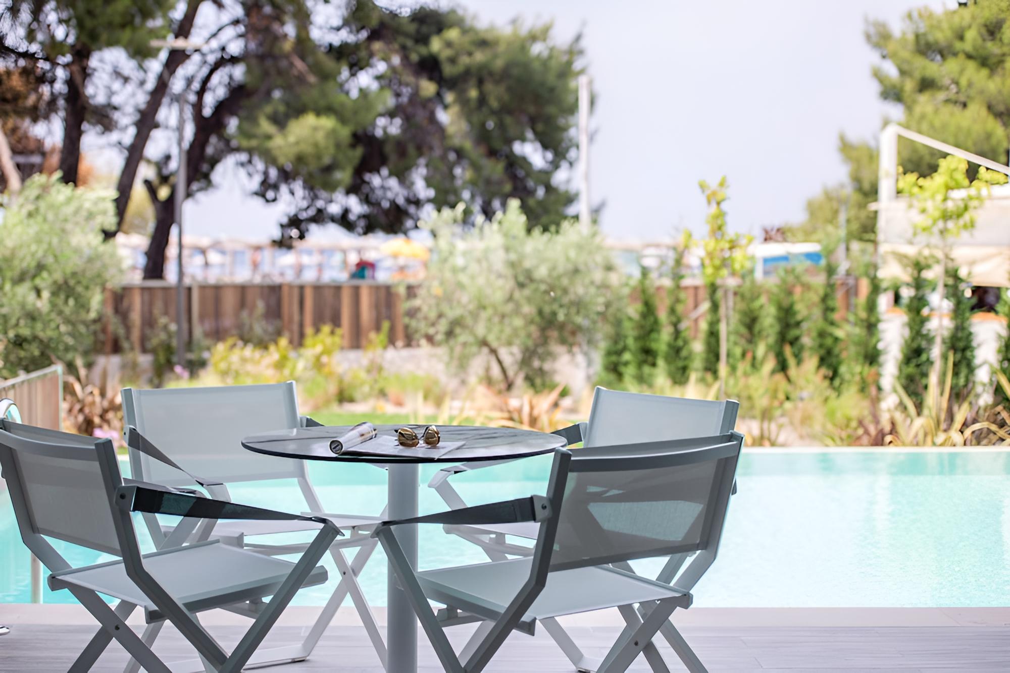 Lagomandra Beach Hotel