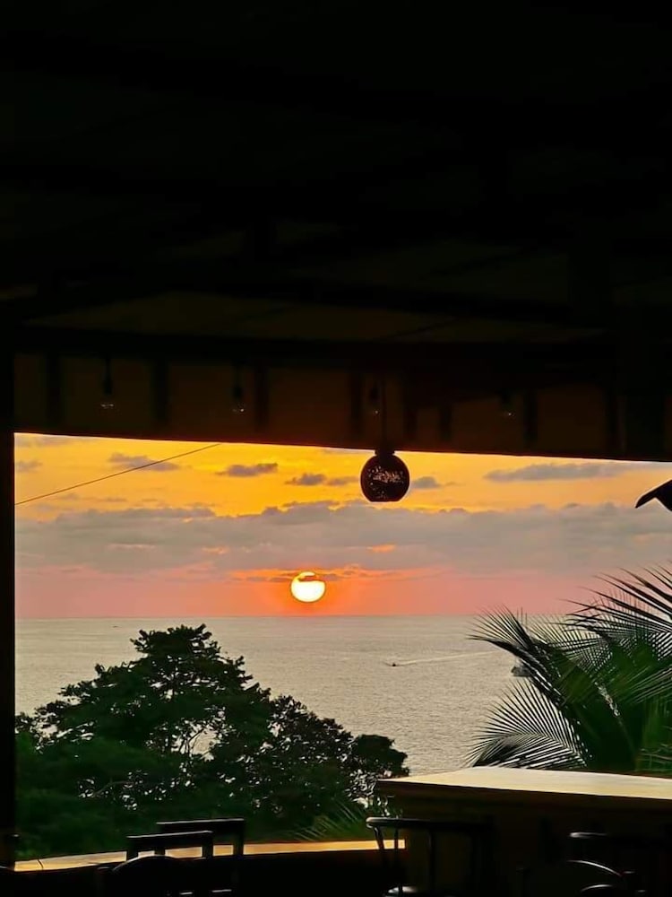 Ocean and forest view Manolo Cabins