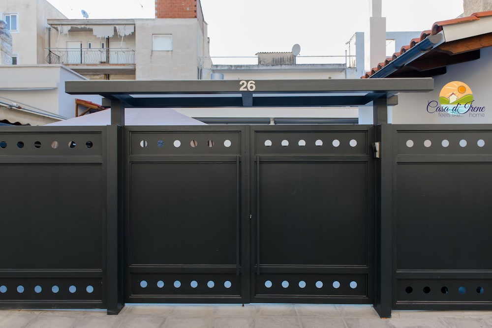 Casa d Irene near airport beach