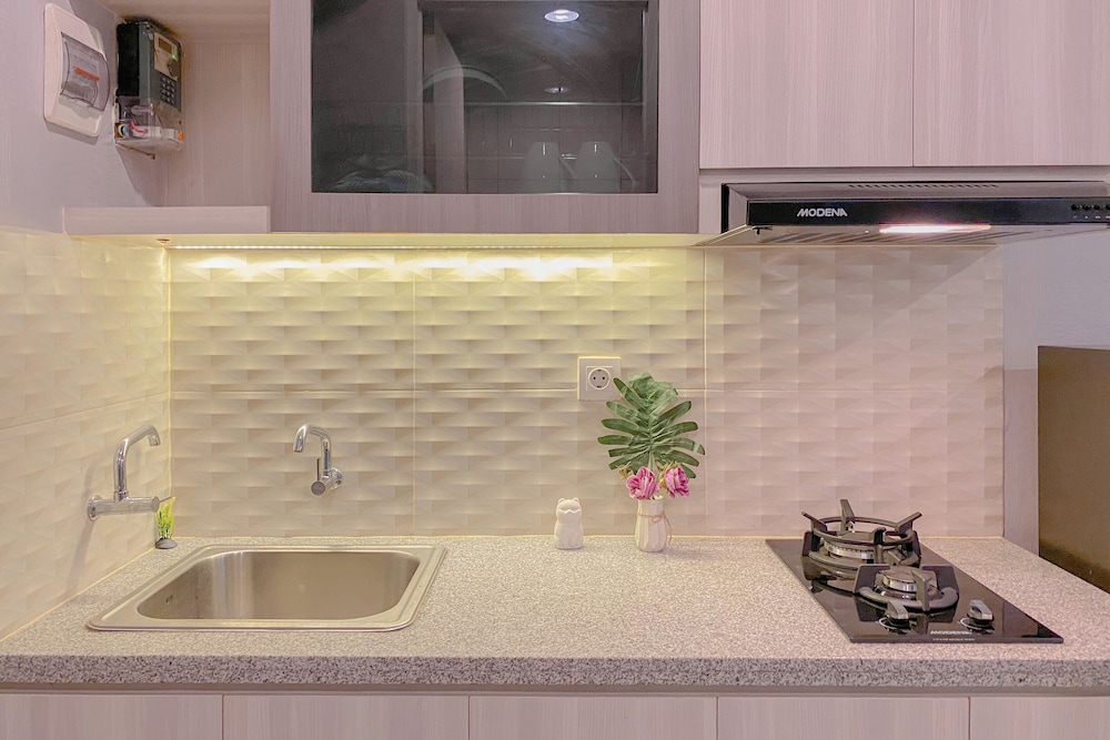 Good Choice And Homey Studio Grand Kamala Lagoon Apartment