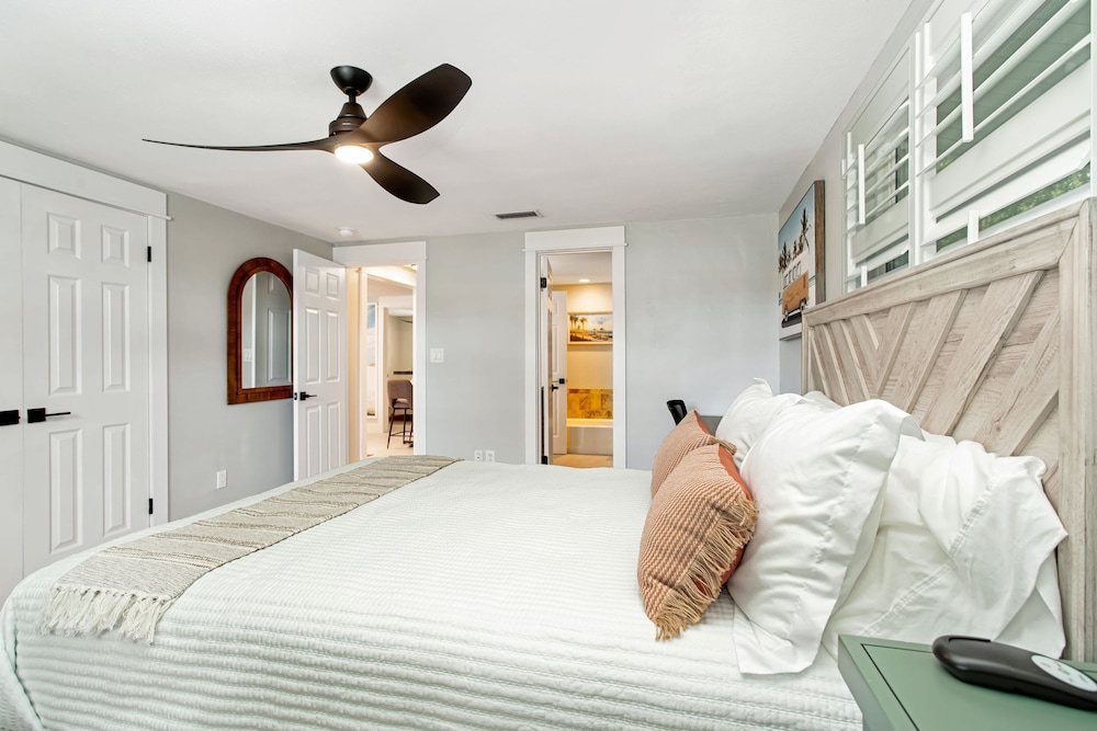 Sarasota Resort-like Living Near Siesta Key For 10