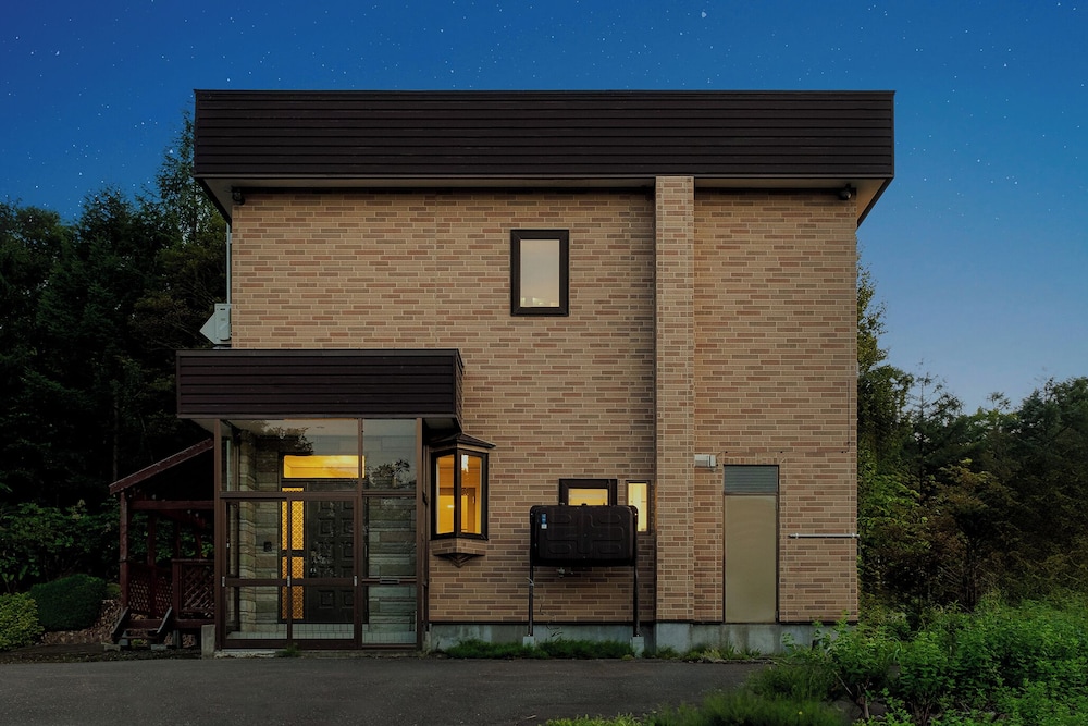 THE ELYSIAN RETREAT