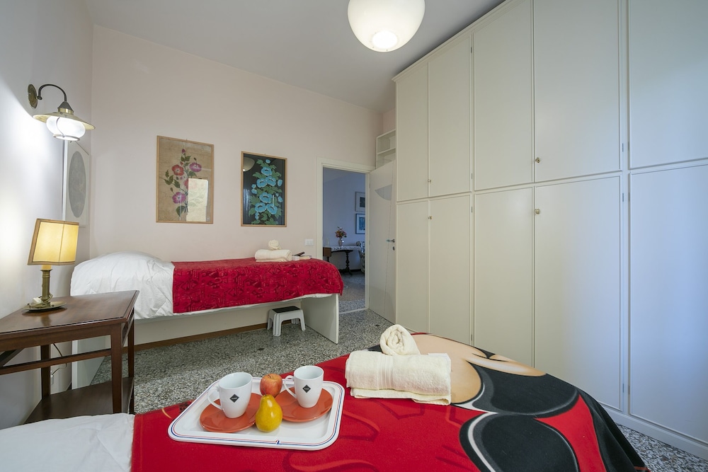 Sunrise Apartment Seaview view 4