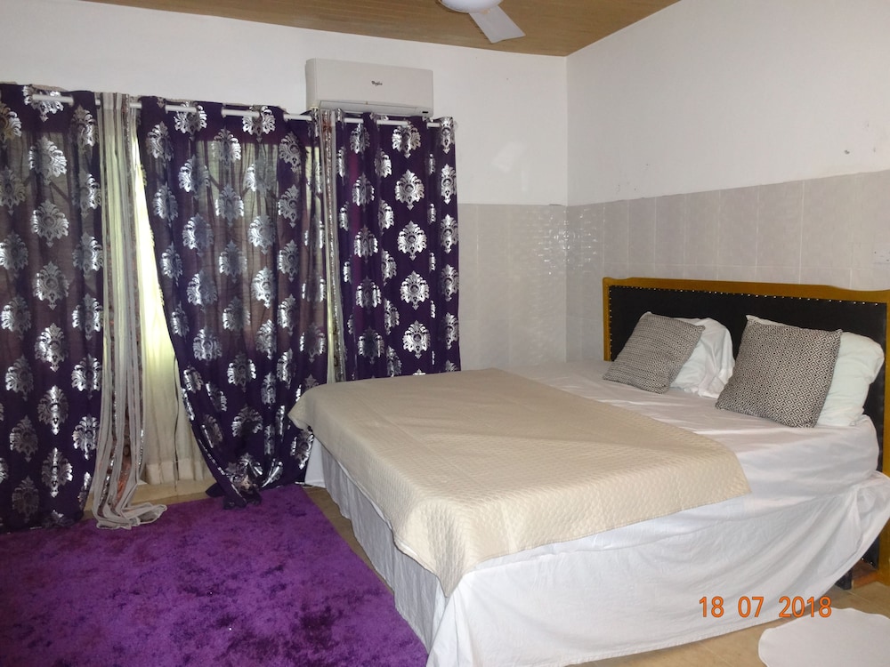 Nordik Palace Bed & Breakfast