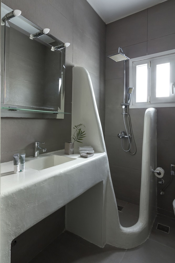 Amperian Mykonos Suites & Villas