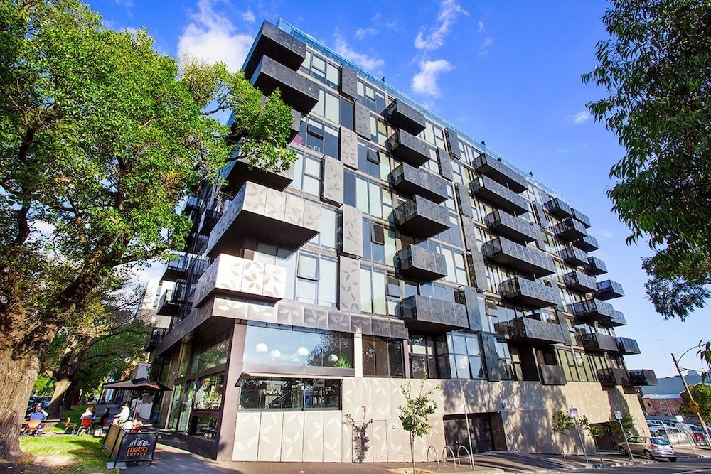 GEORGE, 1BDR North Melbourne Apartment