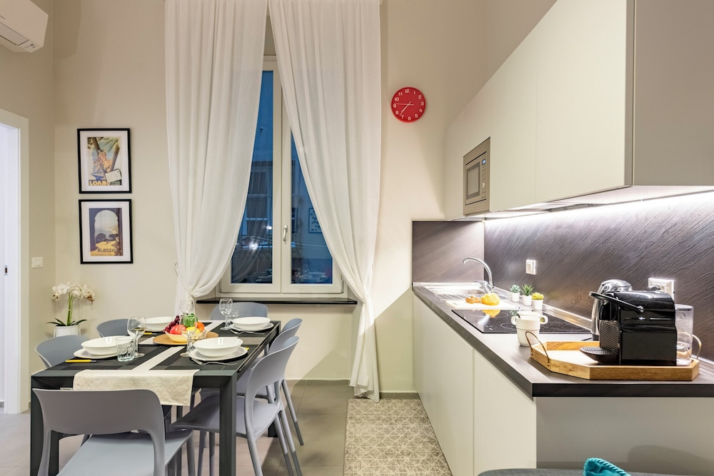Lovely Flat In Genova Historic Center B