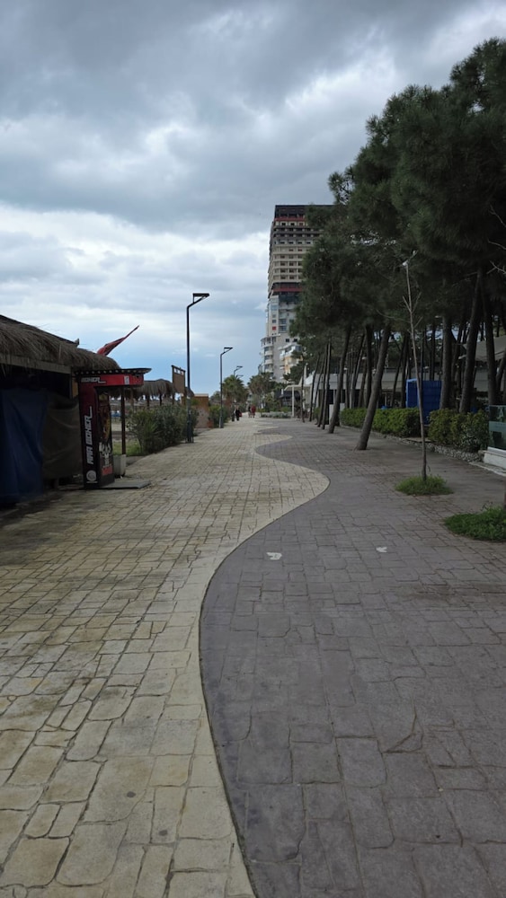 Tirent Apartment - Cozy Bedrooms Stay by Golem Beach.
