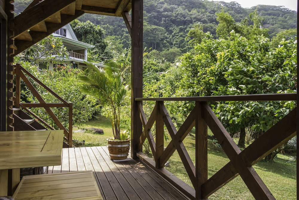 Lemongrass Lodge