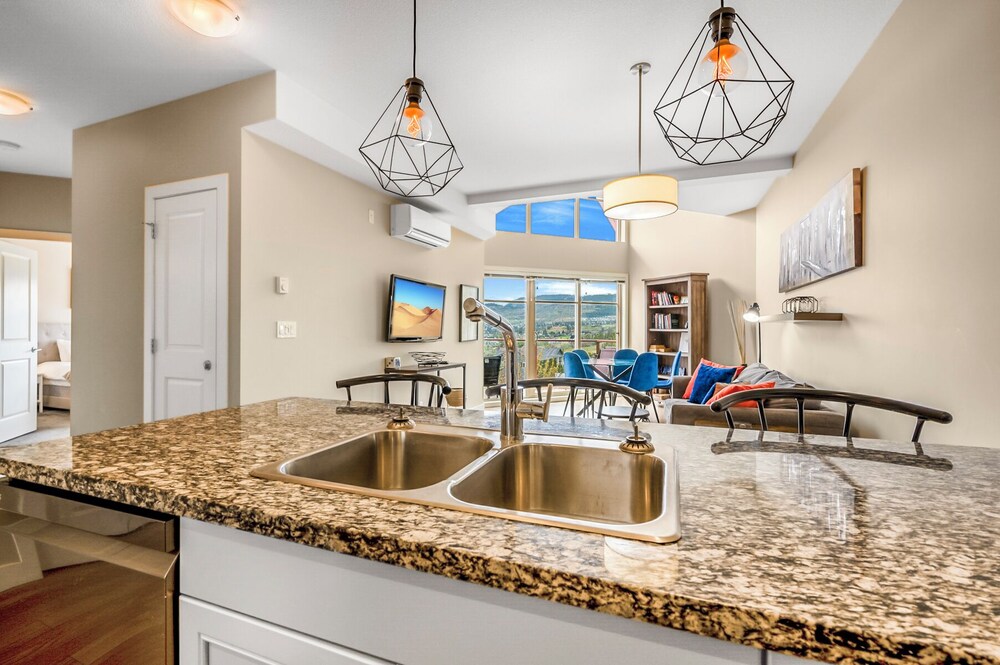 Top Floor Condo at Amenity Rich Resort