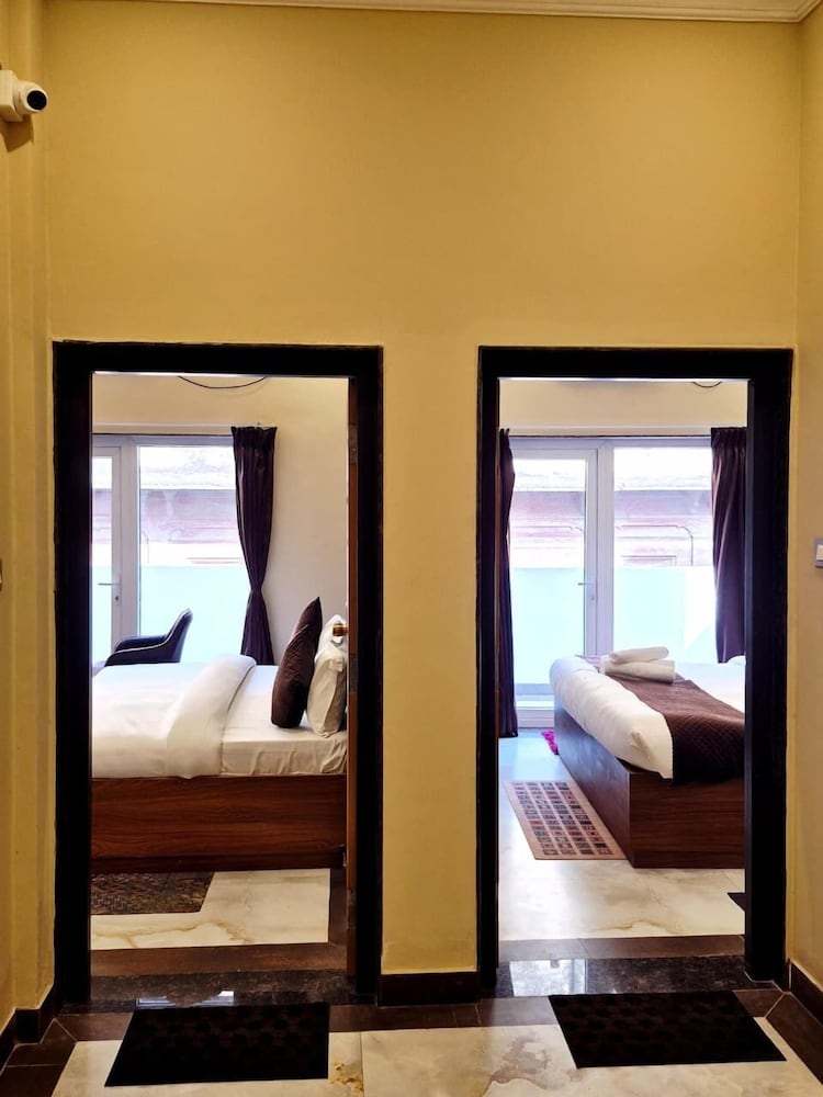 Ragam Residency