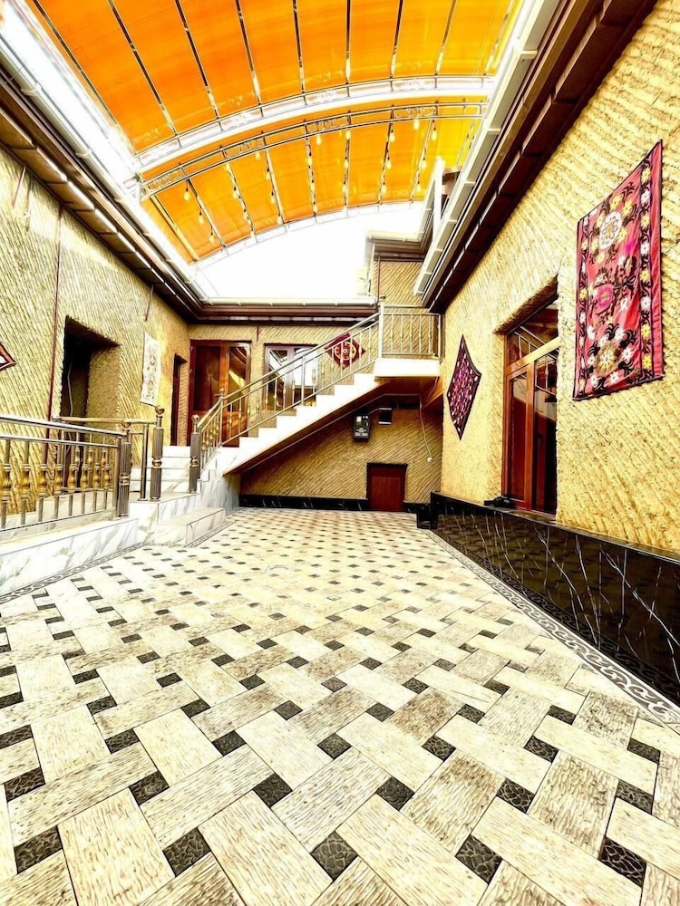 Guesthouse Anora