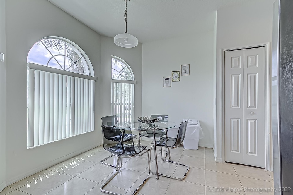 Gated Community, Private Pool and Game Room Near Disney!!! view 2