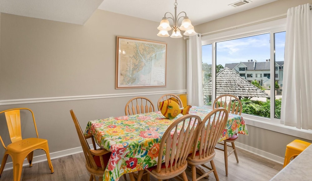 Condo with Resort Access - Great North Island Location