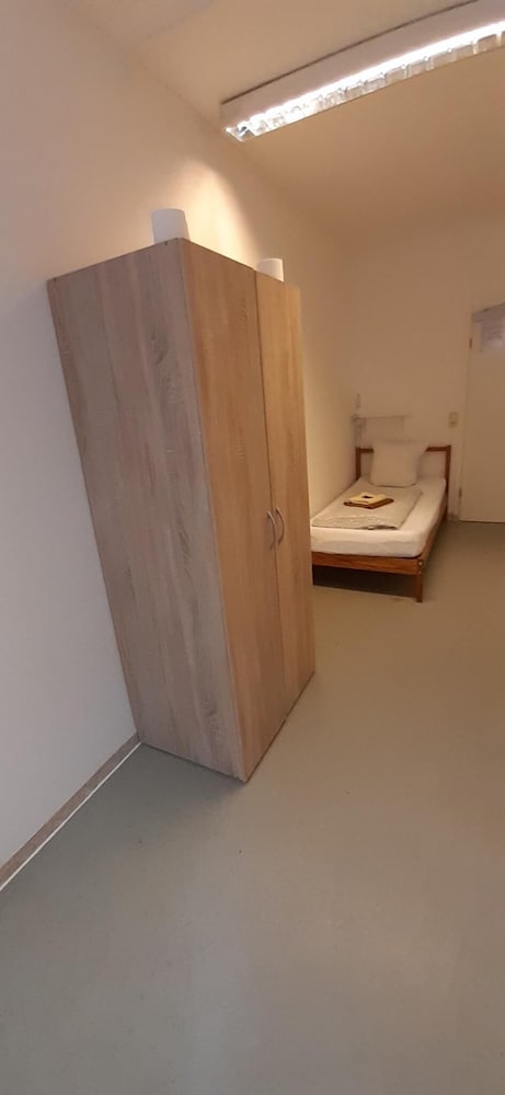 2-Rent Group Hostel Zimmer&Apartments GKP2